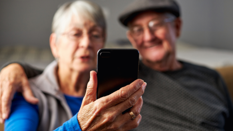 Com o Sindnapi - Sindicato Nacional dos Aposentados, Pensionistas e Idosos, entenda como o atendimento remoto pode facilitar a busca por orientação, seus principais limites e o que muda no acesso aos serviços.